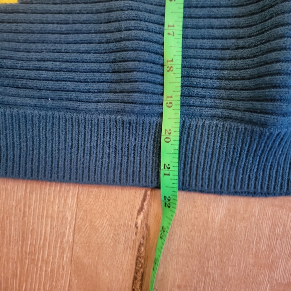 Express Colorblock Sweater Size Large - Picture 6 of 6